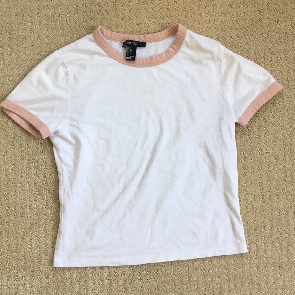 white t-shirt with pink edges